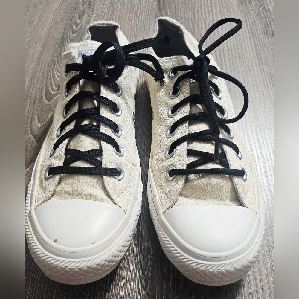 Womens Converse Allstar Cream "Lace" sneakers size 7
